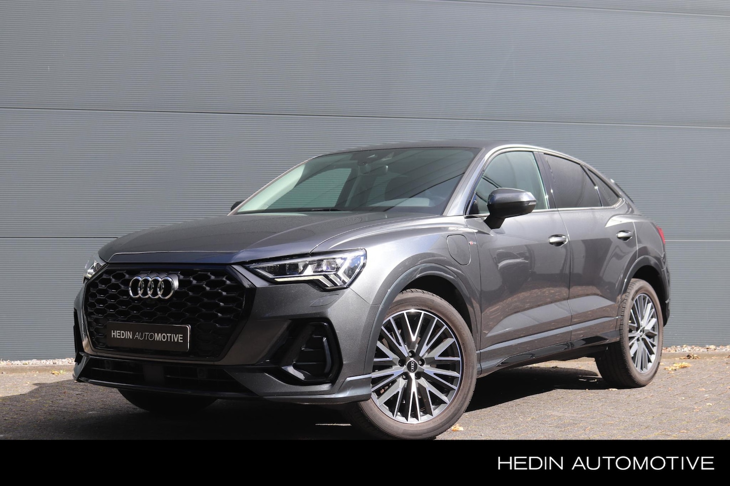 Audi Q3 Sportback - 45 TFSI e Edition | Adaptieve Cruise Control | Navigatie | 360 Camera | Stoelverwarming - AutoWereld.nl