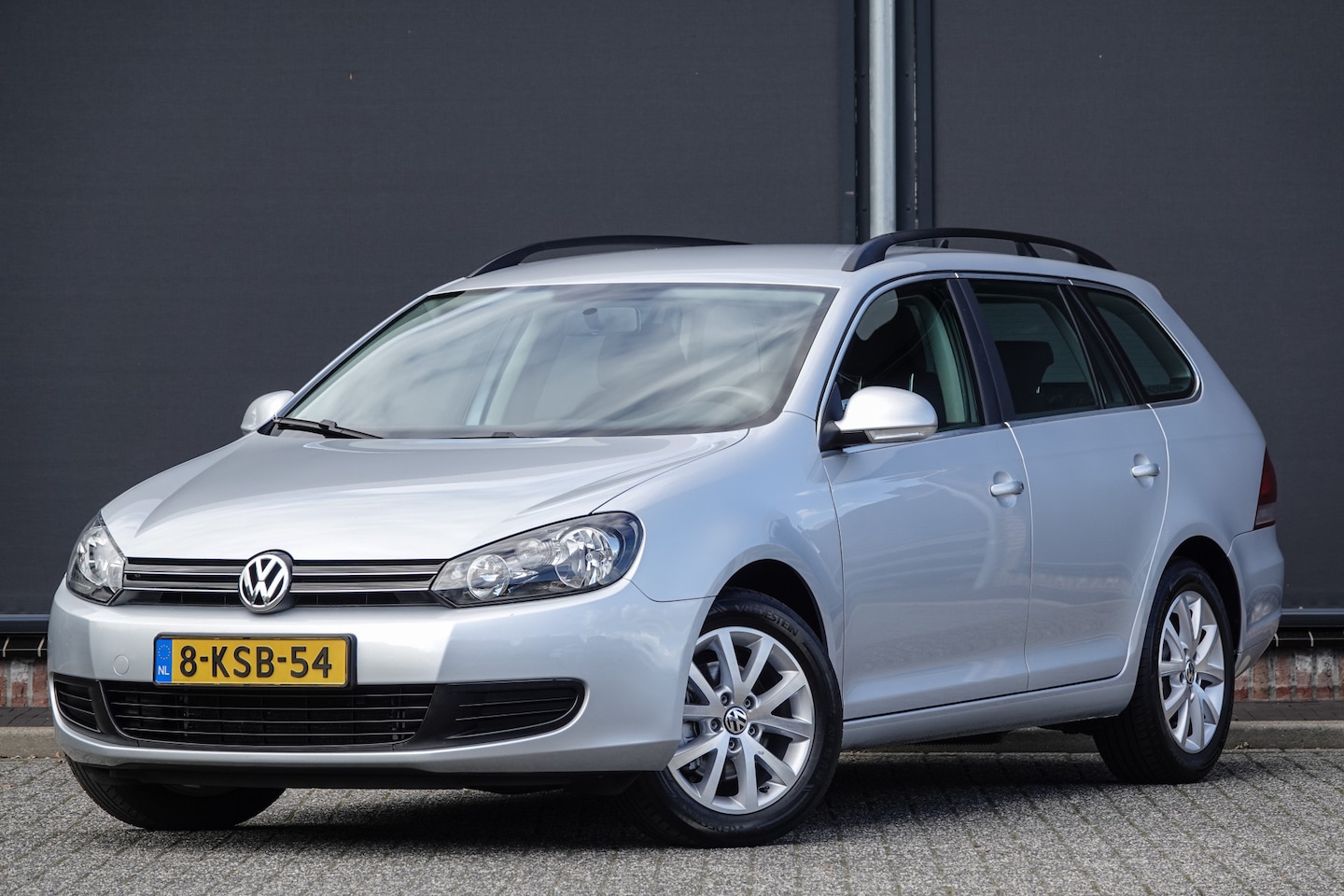 Volkswagen Golf Variant - 1.2Tsi 105Pk BlueMotion | Comfortline | Cruise Control | Parkeersensoren | Trekhaak | 16'' - AutoWereld.nl