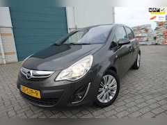 Opel Corsa - 1.4-16V Cosmo - navi - cruise contr -lm velgen - privatglas - park. sensoren