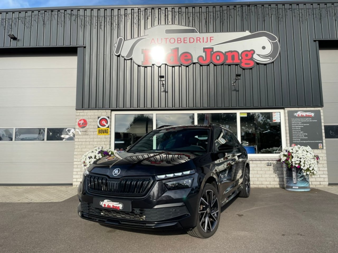 Skoda Kamiq - 1.5 TSI Monte Carlo, Pano, Elek. Trekhaak, Camera, Carplay, Helemaal vol! - AutoWereld.nl