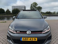 Volkswagen Golf - 2.0 TSI GTI Performance | Pano | DSG | VOL |