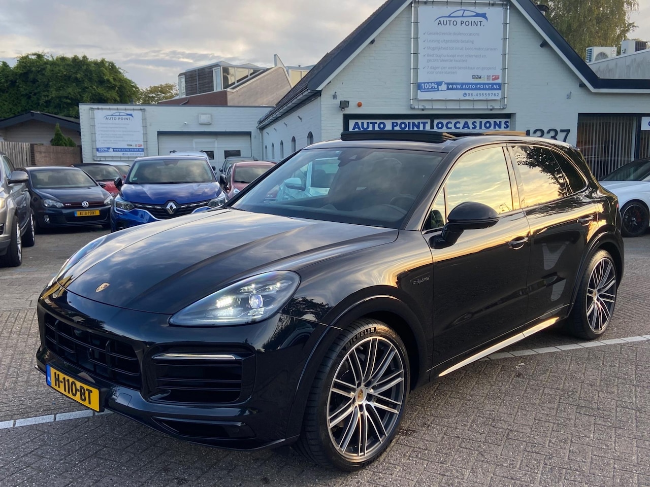 Porsche Cayenne - 3.0 HYBRID SPORT-DESIGN/PANO/MATRIX/22INCH - AutoWereld.nl