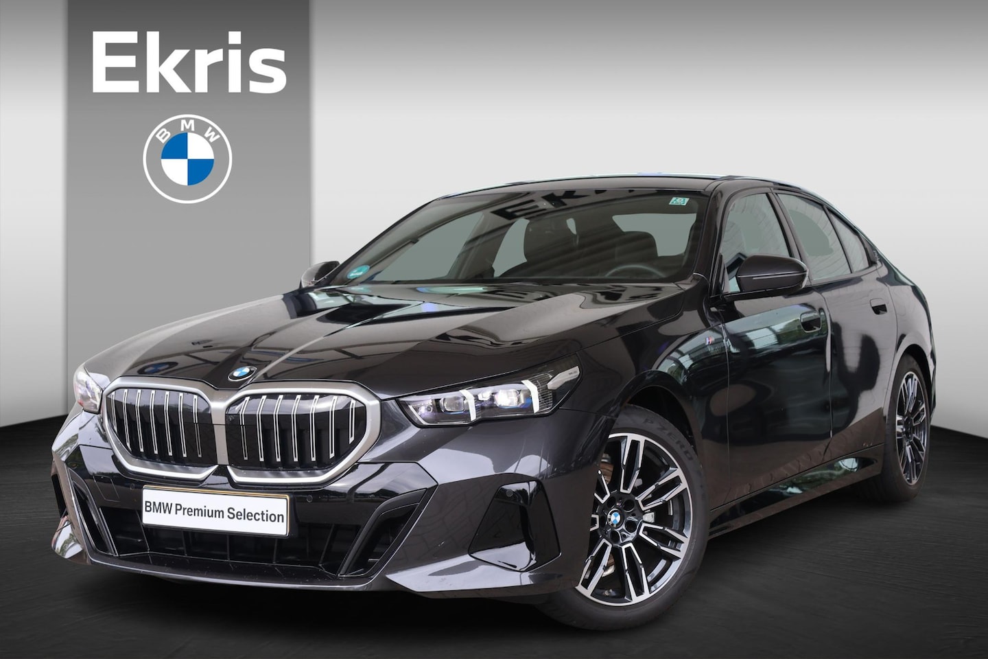 BMW 5-serie - 520i | M Sportpakket | Innovation Pack | Voorstoelen Verwarmd - AutoWereld.nl