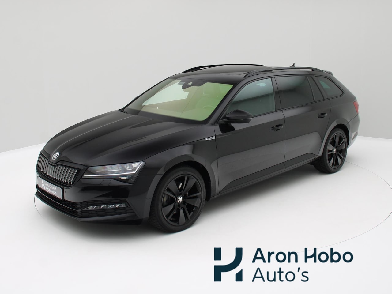 Skoda Superb Combi - 1.4 TSI iV Sportline Pano, Stoelventilatie, Memory, Trekhaak - AutoWereld.nl
