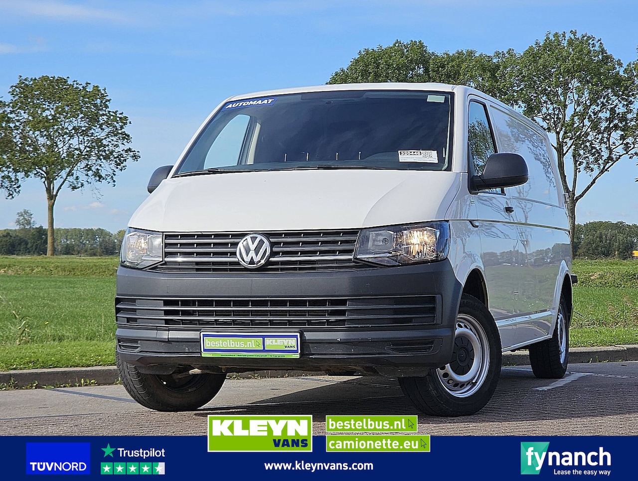 Volkswagen Transporter - 2.0 TDI L2H1 Navi Euro6 - AutoWereld.nl