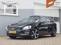Volvo V60 - 2.4 D6 AWD Plug-In Hybrid Summum / Schuifdak / Leder / Sportstoelen