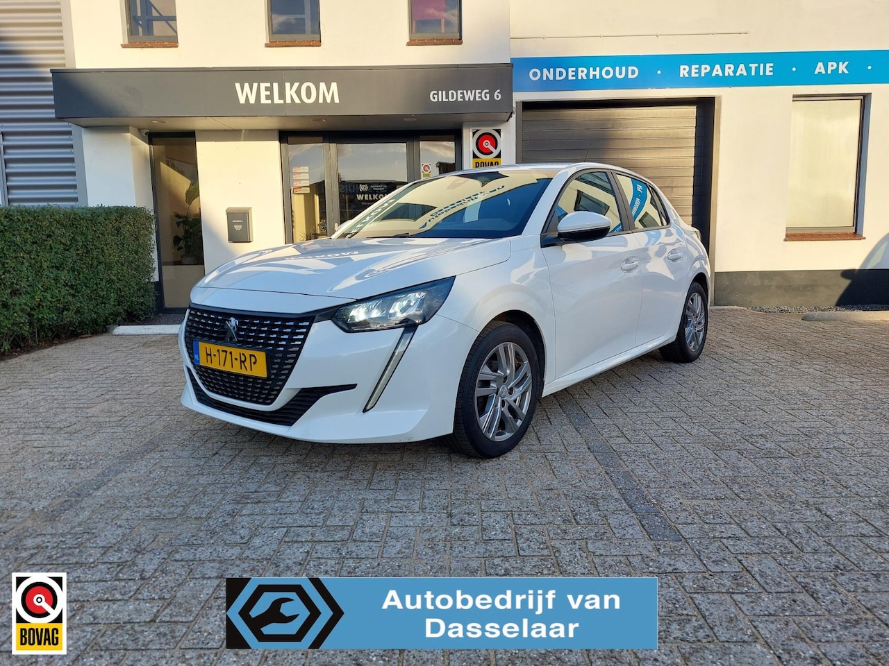 Peugeot 208 - 1.2 PureTech Blue Lease Active Carplay, Line assist, Cruise controle, Led koplampen - AutoWereld.nl