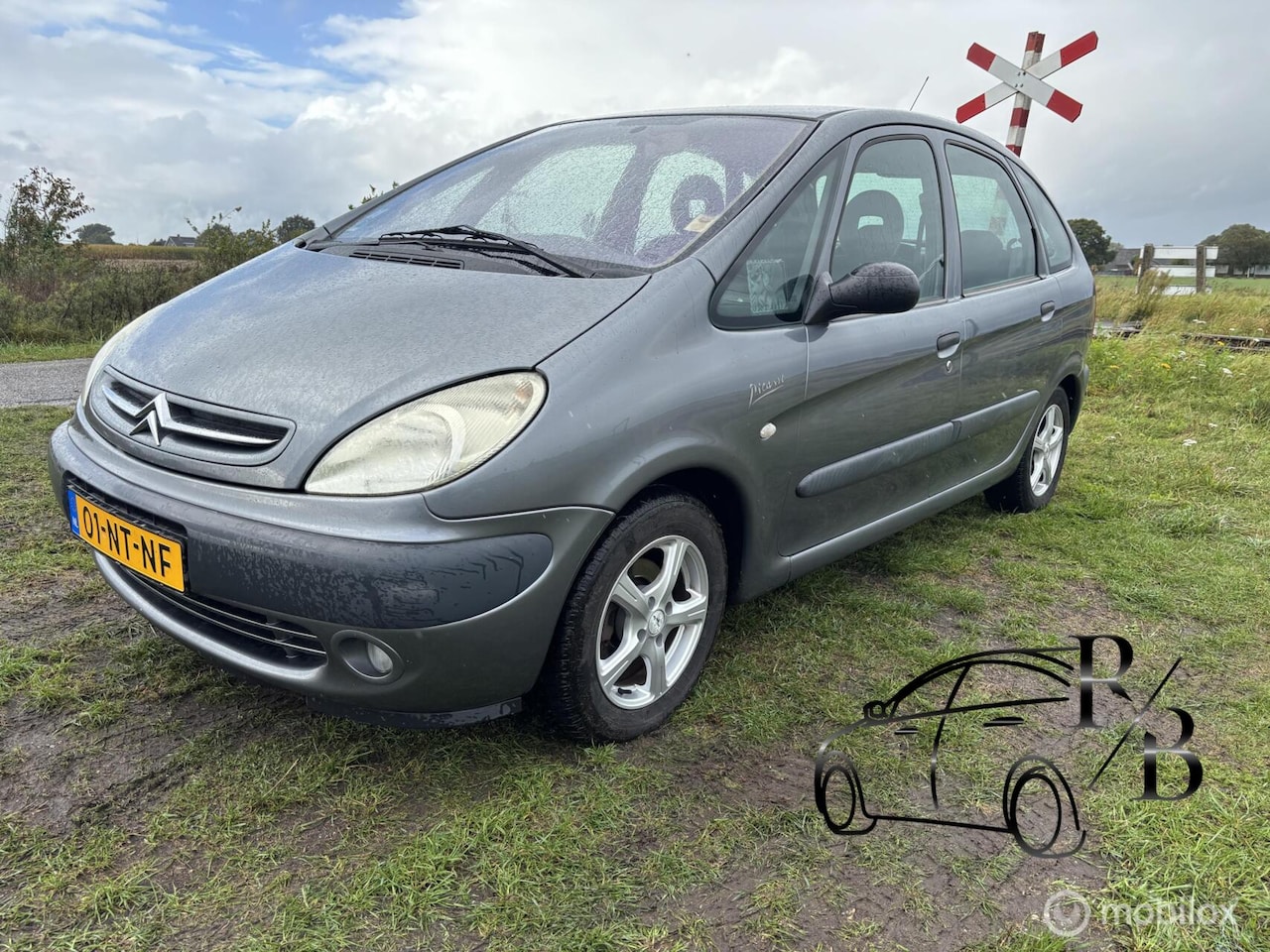 Citroën Xsara Picasso - 1.8i-16V Différence 2 INRUILKOOPJE - AutoWereld.nl