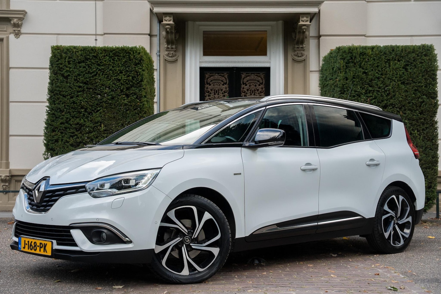 Renault Grand Scénic - 1.3 TCe Bose 7p. TREKHAAK | CAMERA | CARPLAY | DODEHOEK - AutoWereld.nl