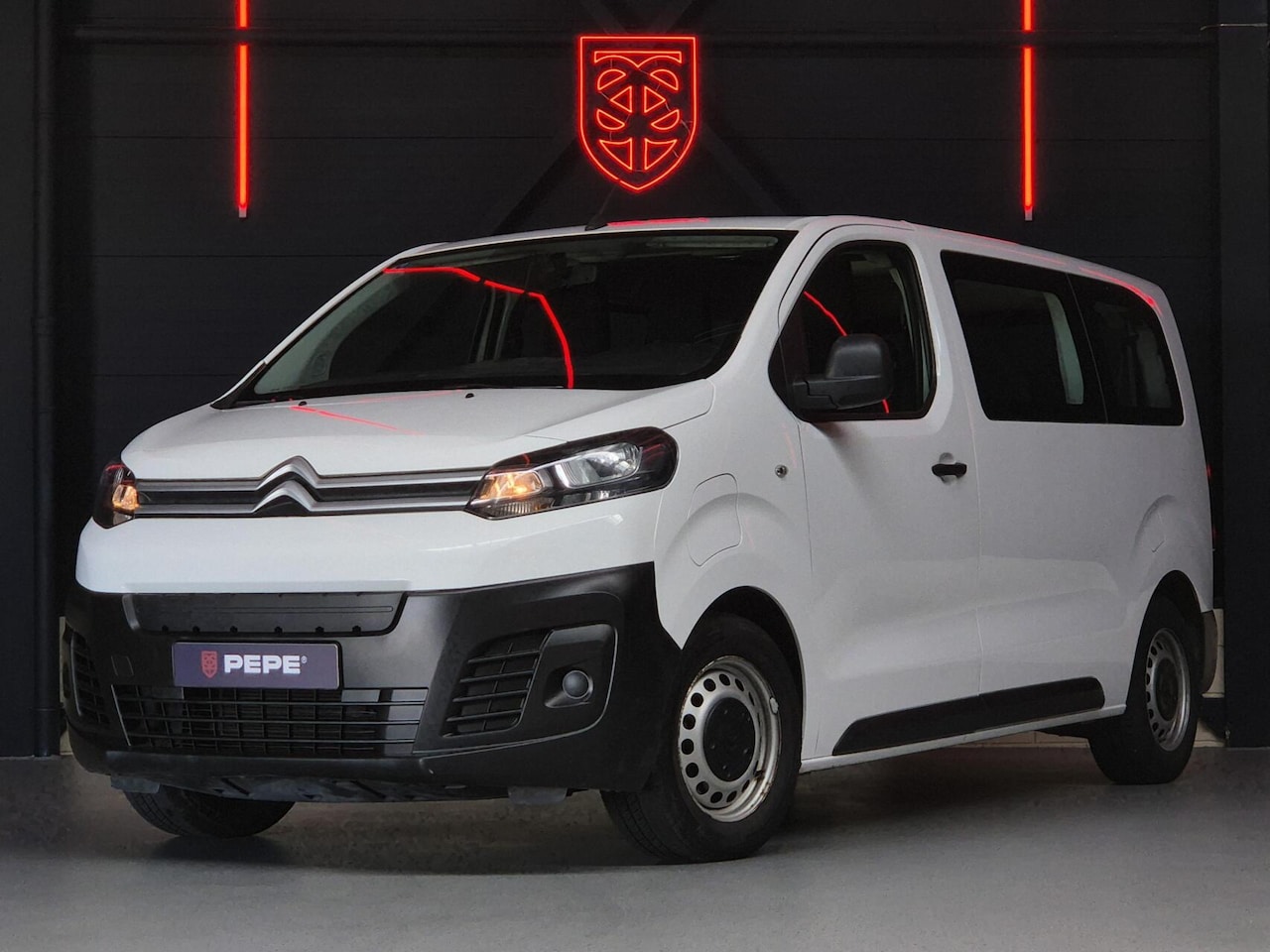 Citroën ë-Jumpy - M 75kWh 9-PERS|PANO|APP|CRUISE|VERW. - AutoWereld.nl