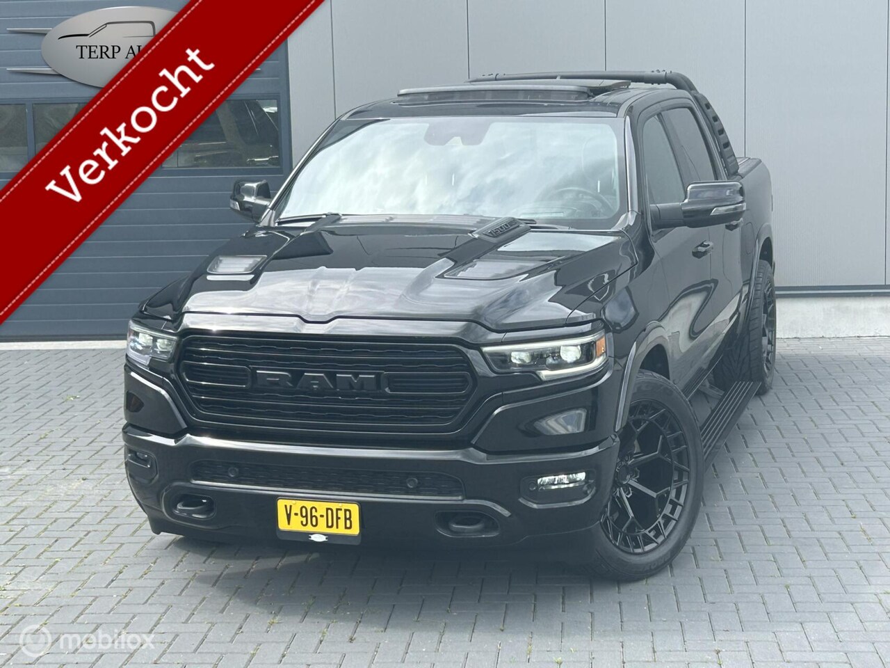Dodge Ram 1500 - 4X4 5.7 V8 4x4 Crew Cab Limited - AutoWereld.nl
