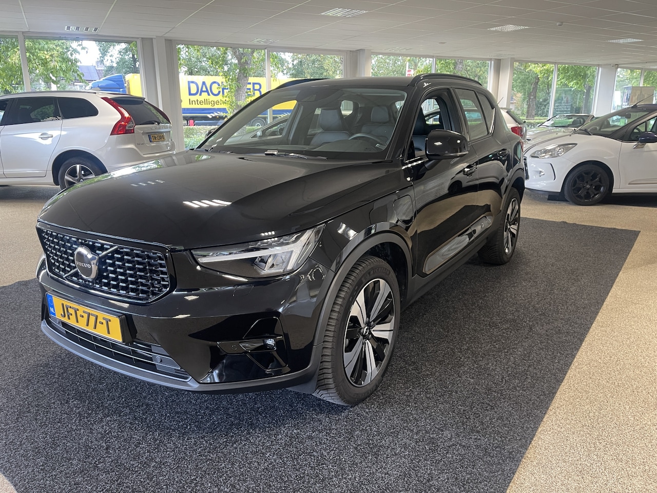 Volvo XC40 - 1.5 T5 Recharge plus Dark 261 pk apple/android van eerste eigenaar - AutoWereld.nl