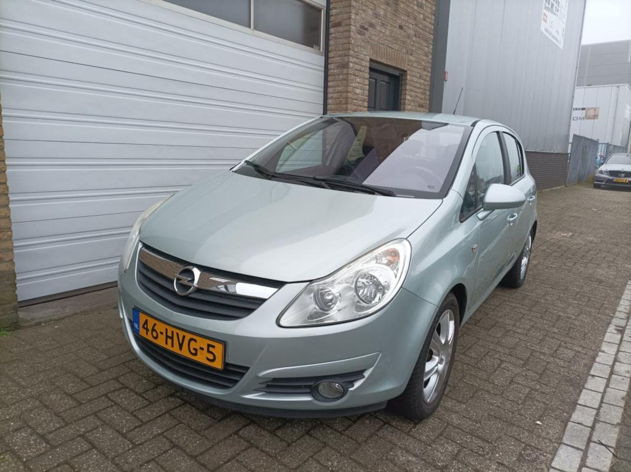 Opel Corsa - 1.4-16V Cosmo 5drs Airco NL-Auto APK 8-2026 - AutoWereld.nl