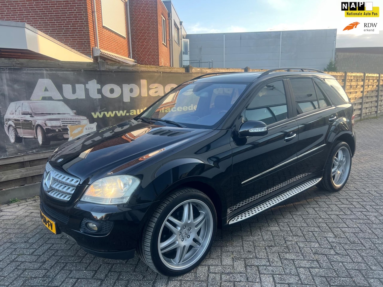 Mercedes-Benz M-klasse - 500 VOL LEER DAK AUT ECC 19INC ZWART - AutoWereld.nl