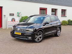 Volkswagen Tiguan - 1.5 TSI ACT 150pk DSG Highline Business R/ Panoramadak/ Massagestoel/ Stoelverwarming/ Key
