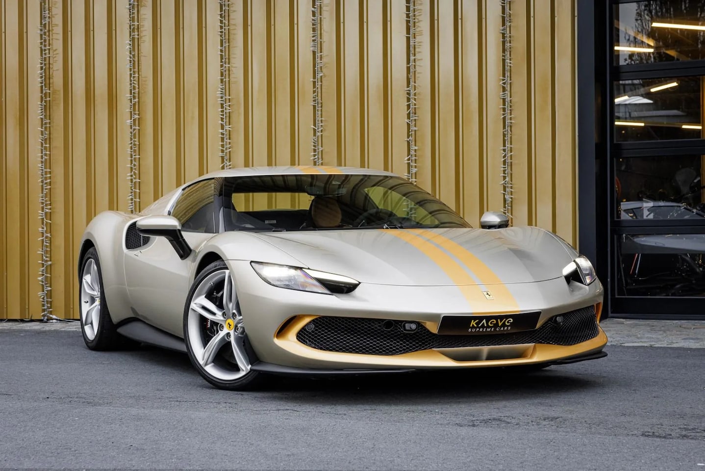 Ferrari 296 GTB - EXPECTED| Excl. BTW incl. BPM Daytona Racing Seats | Lift |Pass. disp.* - AutoWereld.nl