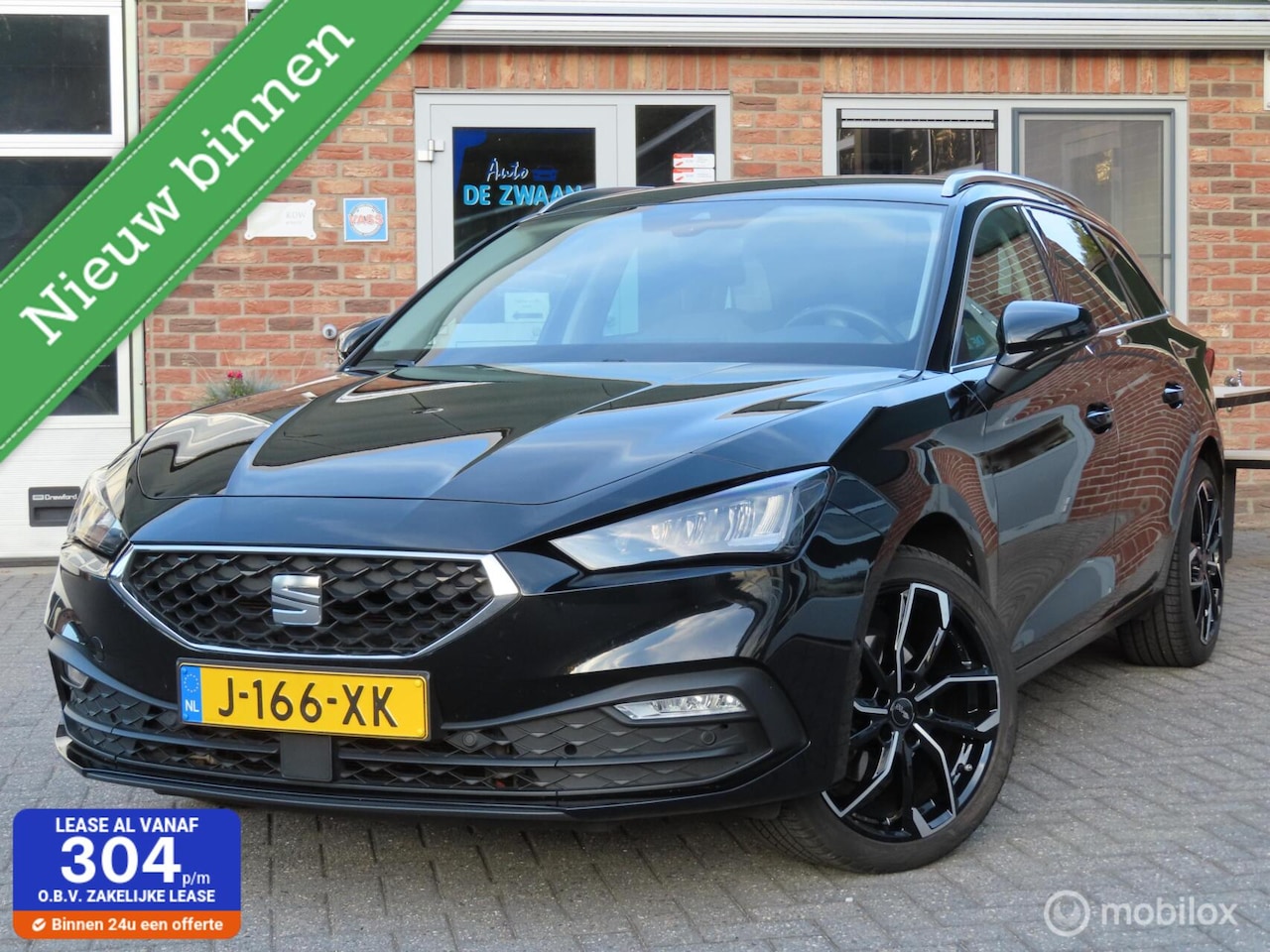 SEAT Leon Sportstourer - 1.5 eTSI Style Launch Ed|wegklapbare trekhaak|camera|18inch|carplay. - AutoWereld.nl