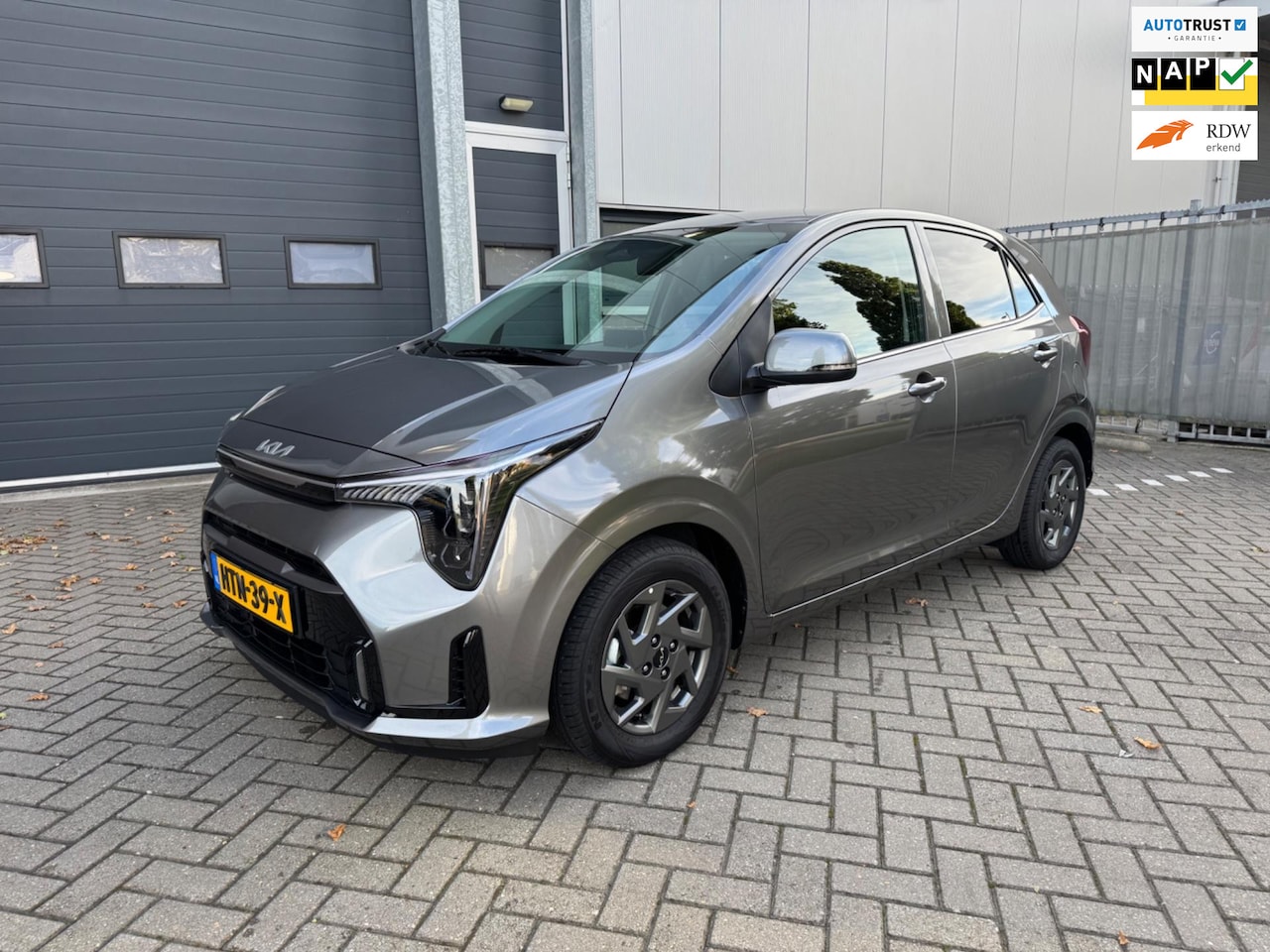 Kia Picanto - 1.0 DPI ExecutiveLine Edition 5-zits, Camera, Keyless, Privacyglass, Navi, etc. - AutoWereld.nl