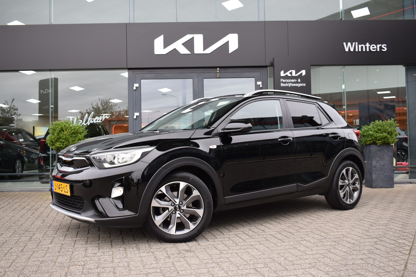 Kia Stonic - 1.0 T-GDi Sports Edition | Navigatie | Cruise Control | 17" Lichtmetalen velgen | Tot 10jr - AutoWereld.nl