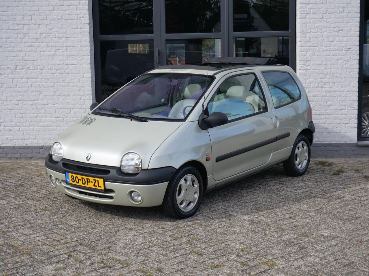 Renault Twingo - 1.2 Initiale 140.000km !!! Airco Open dak Leder - AutoWereld.nl