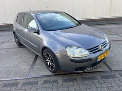 Volkswagen Golf - 1.6 Trendline Business nieuw apk