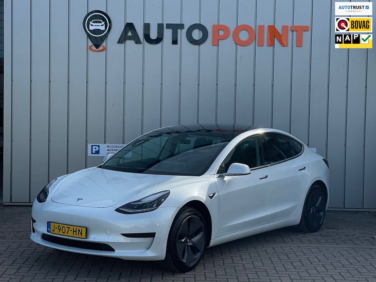 Tesla Model 3 - Standard RWD Plus 60 kWh|1E EIG|DEALEROND|PANO|APPLECARPLAY|18INCH|AUTOPILOT|CAMERA|ELEKT. - AutoWereld.nl