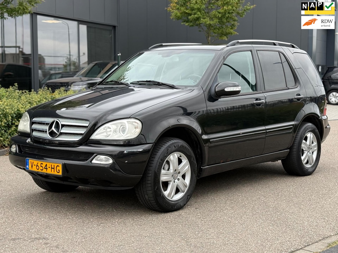 Mercedes-Benz M-klasse - ML 270 CDI Automaat|Leer|Cruise|Clima - AutoWereld.nl
