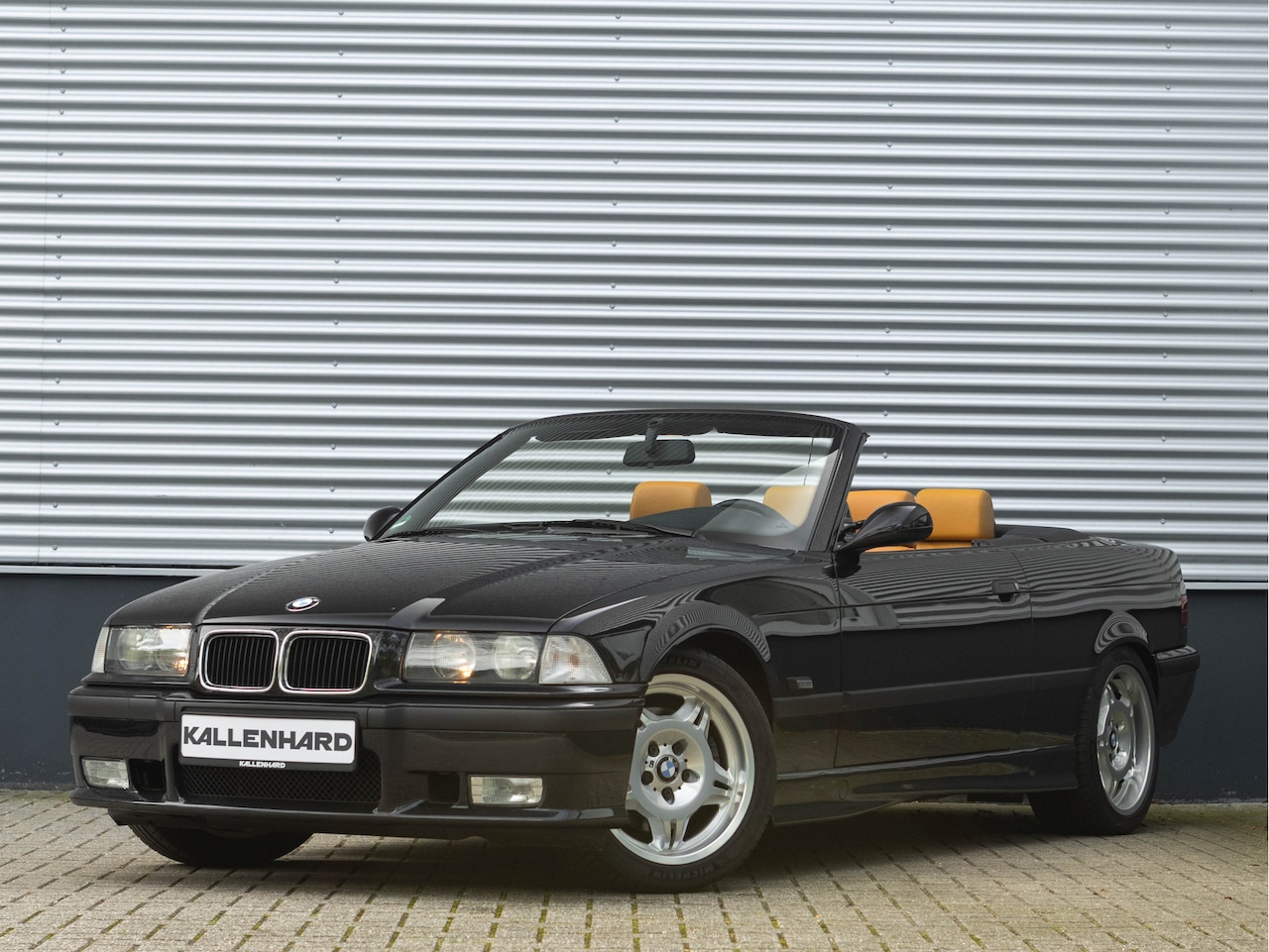 BMW 3-serie Cabrio - M3 - 2-Hand - First Paint - AutoWereld.nl