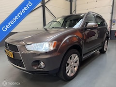 Mitsubishi Outlander - 2.0 Edition Two Leer|Schuifdak|Trekhaak