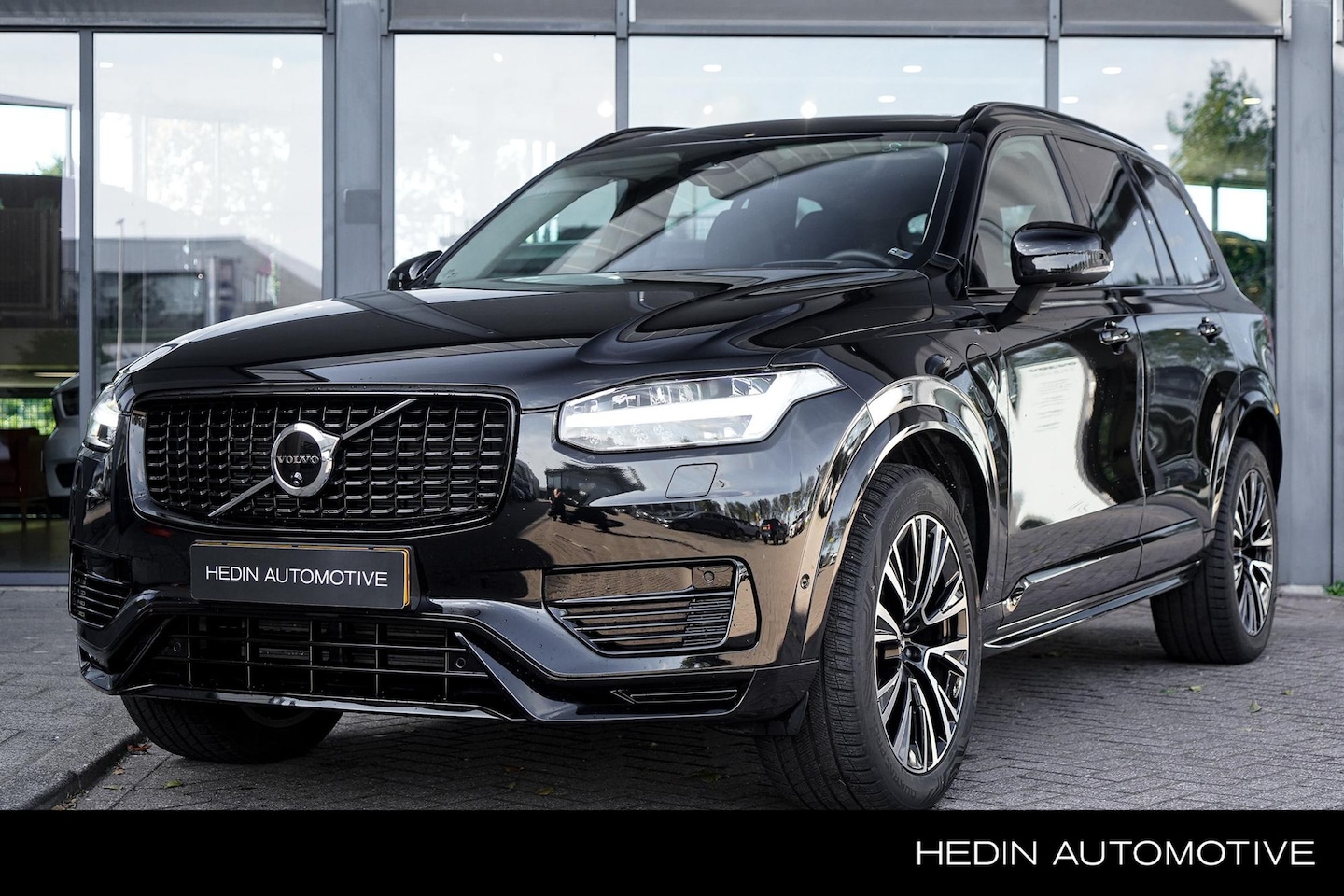 Volvo XC90 - 2.0 T8 Plug-in hybrid AWD Ultra Dark | 2400 kg trekgewicht! | Trekhaak Elektrisch |  Lucht - AutoWereld.nl