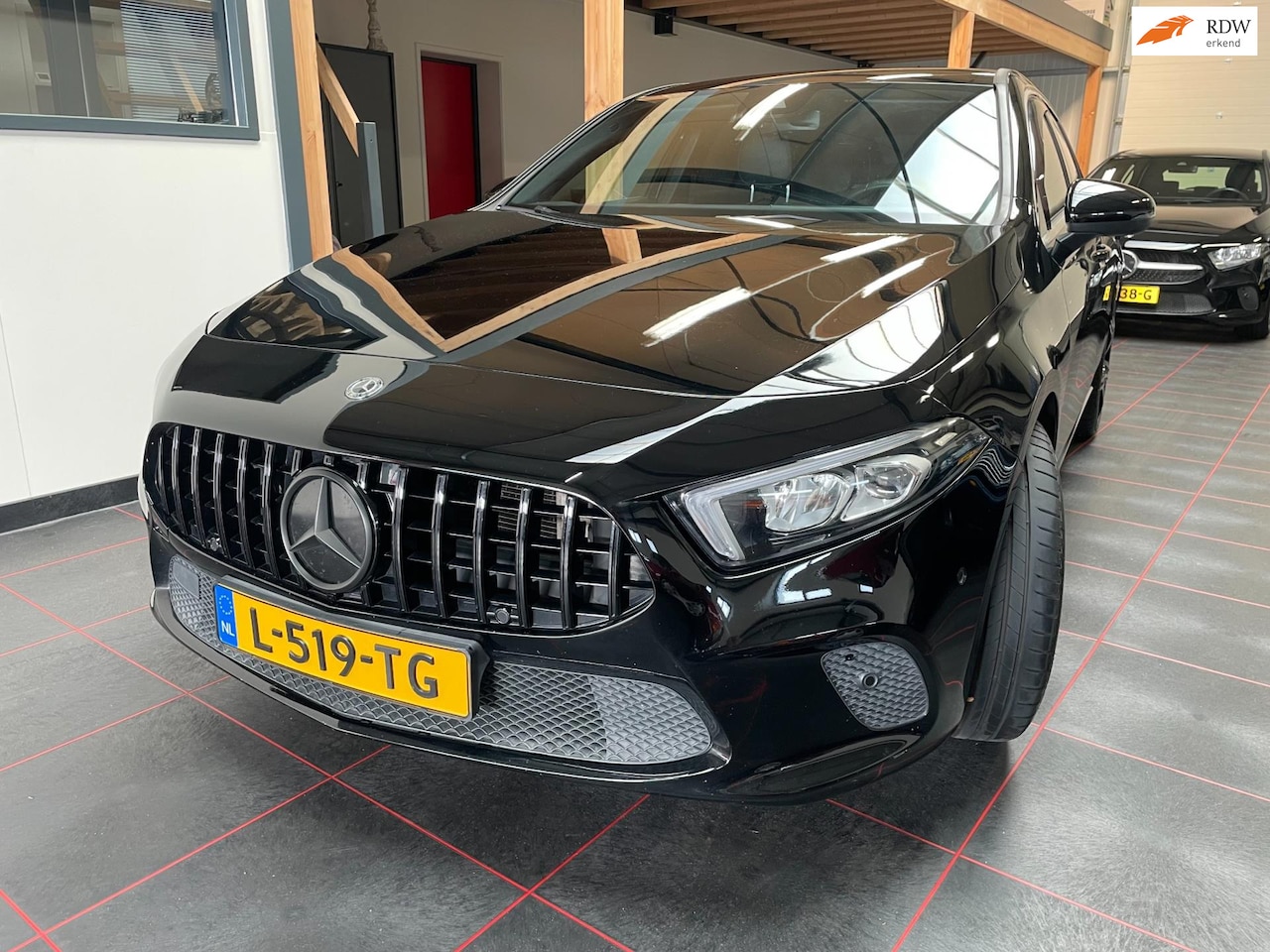 Mercedes-Benz A-klasse - 180 Premium Plus Automaat AMG - AutoWereld.nl