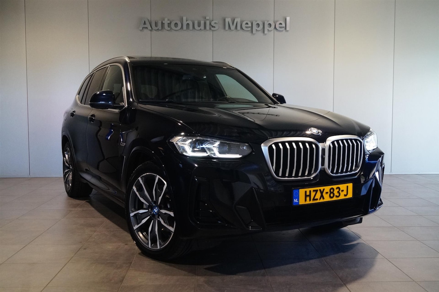 BMW X3 - xDrive30e M-sport/// | LED | Panormadak | Head-up Display | H/K Sound | - AutoWereld.nl