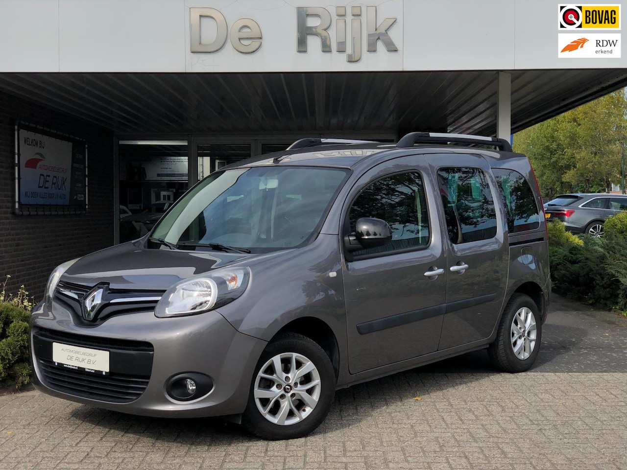 Renault Kangoo Family - 1.2 TCe Limited Start&Stop | Navi, PDC, Android, All-season, Airco | Dealeronderhouden | C - AutoWereld.nl