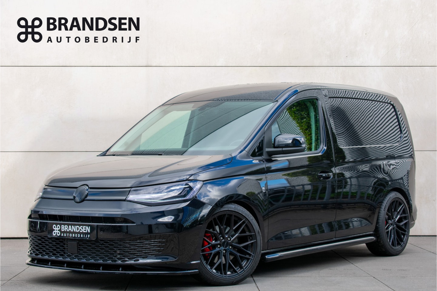 Volkswagen Caddy Cargo - 2.0 TDI Style -Led-Trekhaak-Leer-19"-Navi-Carplay- - AutoWereld.nl