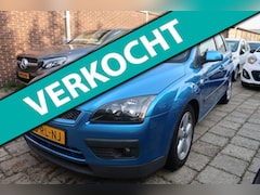 Ford Focus - 1.6-16V First Edition, AIRCO, AUTOMAAT