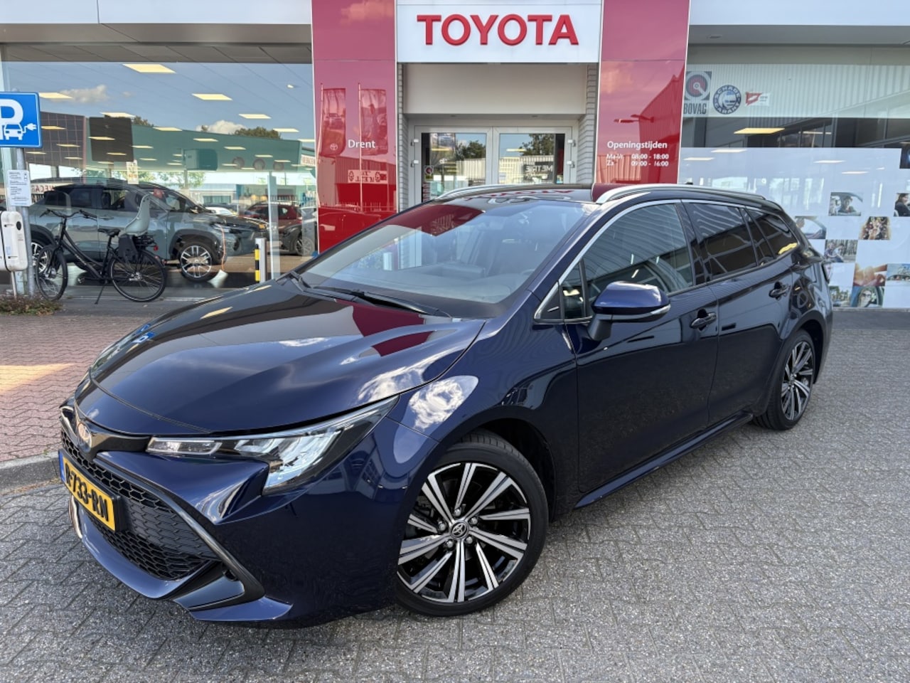 Toyota Corolla Touring Sports - 2.0 Hybrid Dynamic | Stoelverwarming | Carplay/Android auto - AutoWereld.nl