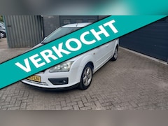 Ford Focus Wagon - 1.6-16V Futura.Airco, Cruise control, Elektrice ramen,