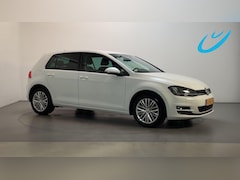 Volkswagen Golf - 1.2 TSI CUP Edition Parkeersensoren Stoelverwarming Navigatie Cruise
