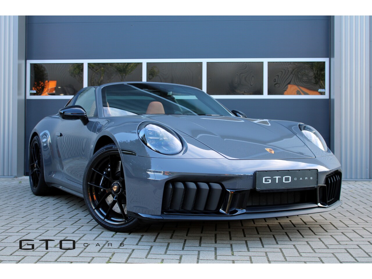 Porsche 911 Targa - 992.2 Targa 4 GTS Sportdesign/Slate Grey/930 Pakket/Lift/BTW - AutoWereld.nl