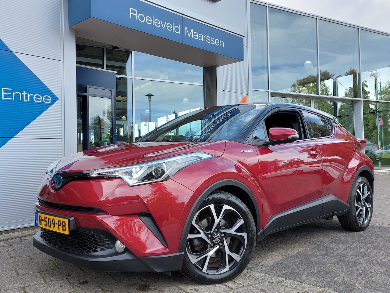 Toyota C-HR - 1.8 Hybrid Automaat Dynamic | Navi | Clima | Adap.Cruise | Keyless Entry | Achteruitrijcam - AutoWereld.nl