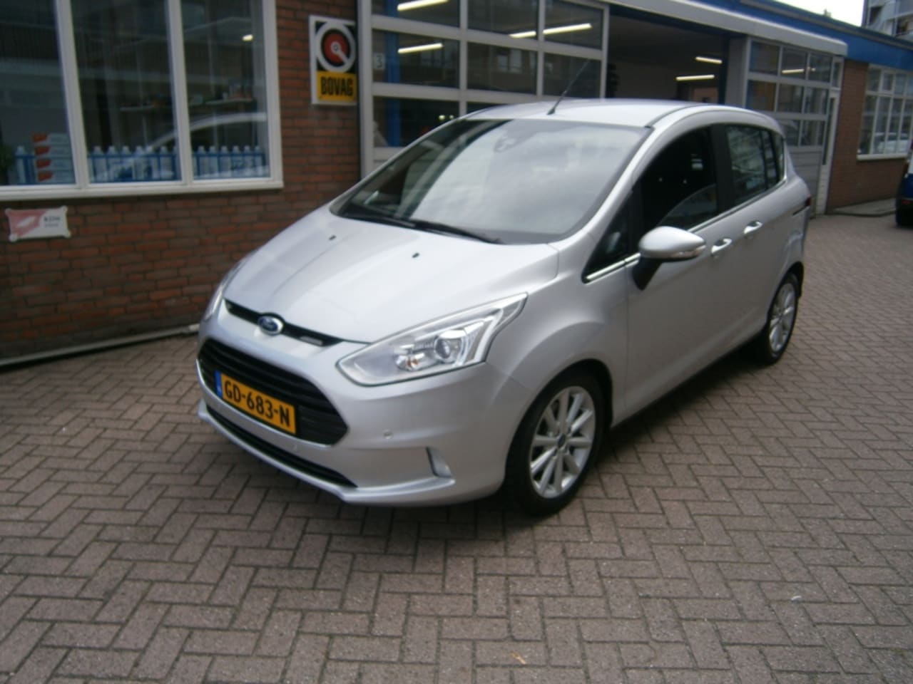 Ford B-Max - 1.6 TI-VCT Titanium Automaat , camera, navi, pdc v+a, verw. voo - AutoWereld.nl