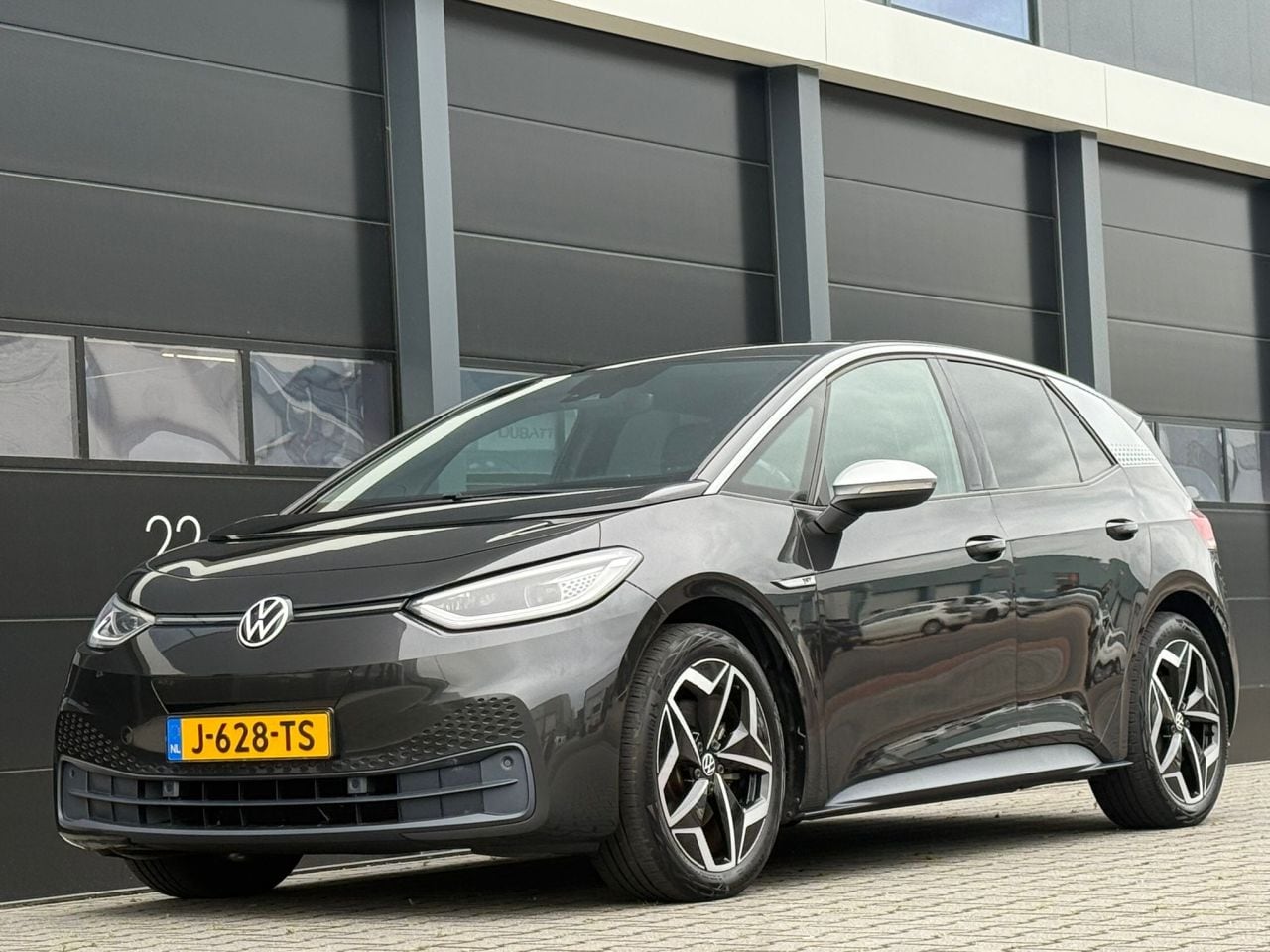 Volkswagen ID.3 - First Plus 58 kWh Camera Clima PDC - AutoWereld.nl