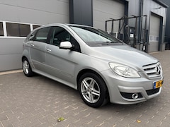 Mercedes-Benz B-klasse - 180 Business Class 5DRS|AUTOMAAT|Airco|Cruise Controle|Stoelverwarming|Parkeersensoren|Nie