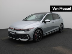 Volkswagen Golf - 2.0 TSI GTI 265 PK | Panoramadak | 19 Inch Lichtmetaal | Stoelverwarming | Navigatie | Dig