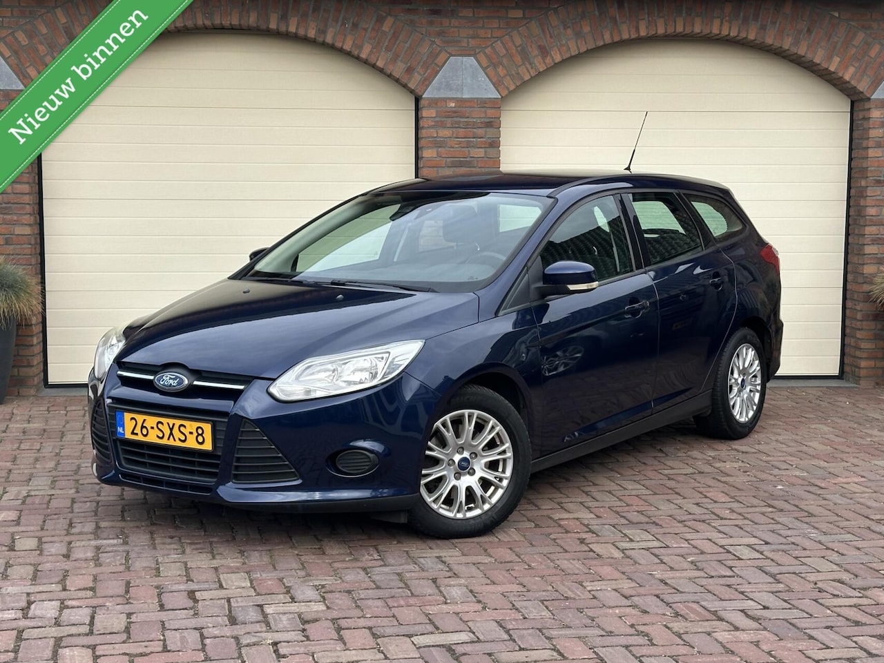Ford Focus Wagon - 1.6i Lease Trend Airco Navi 150PK PDC LMV - AutoWereld.nl