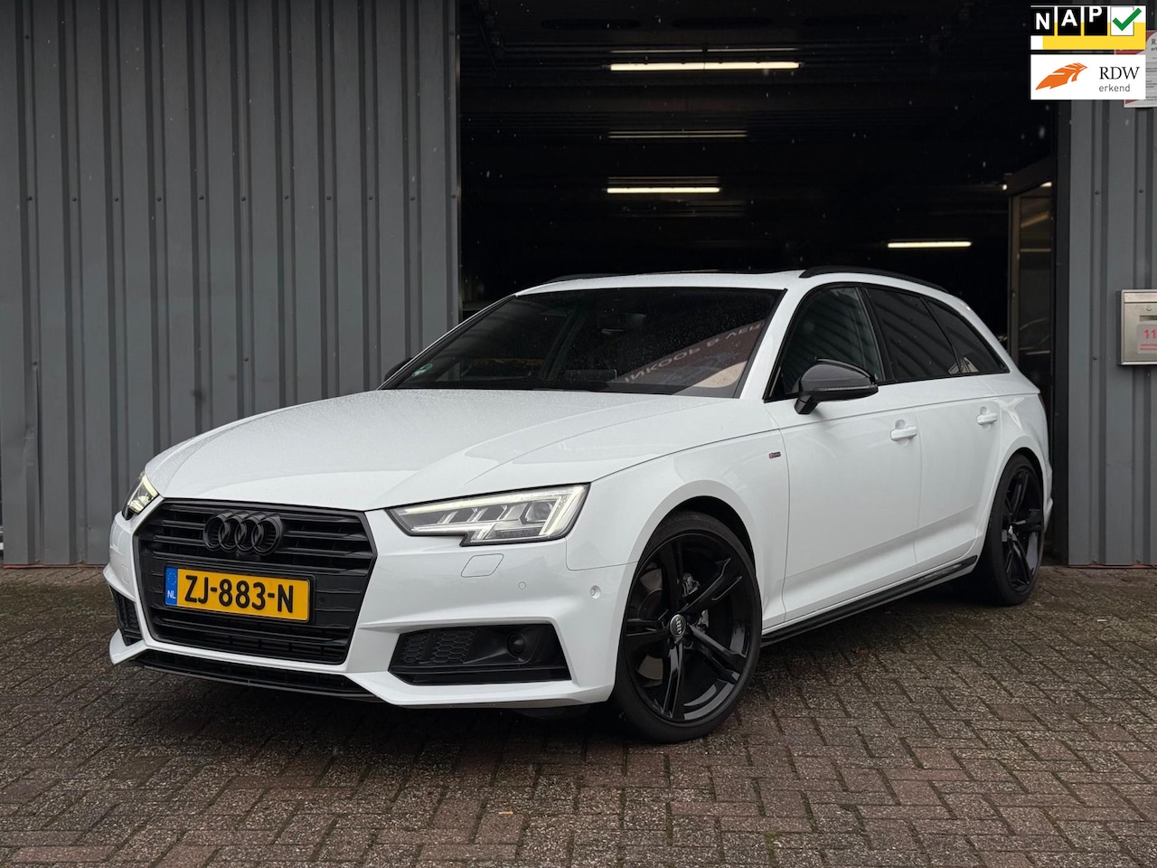 Audi A4 Avant - 2.0 TFSI MHEV Sport S line black edition Volle Opties - AutoWereld.nl