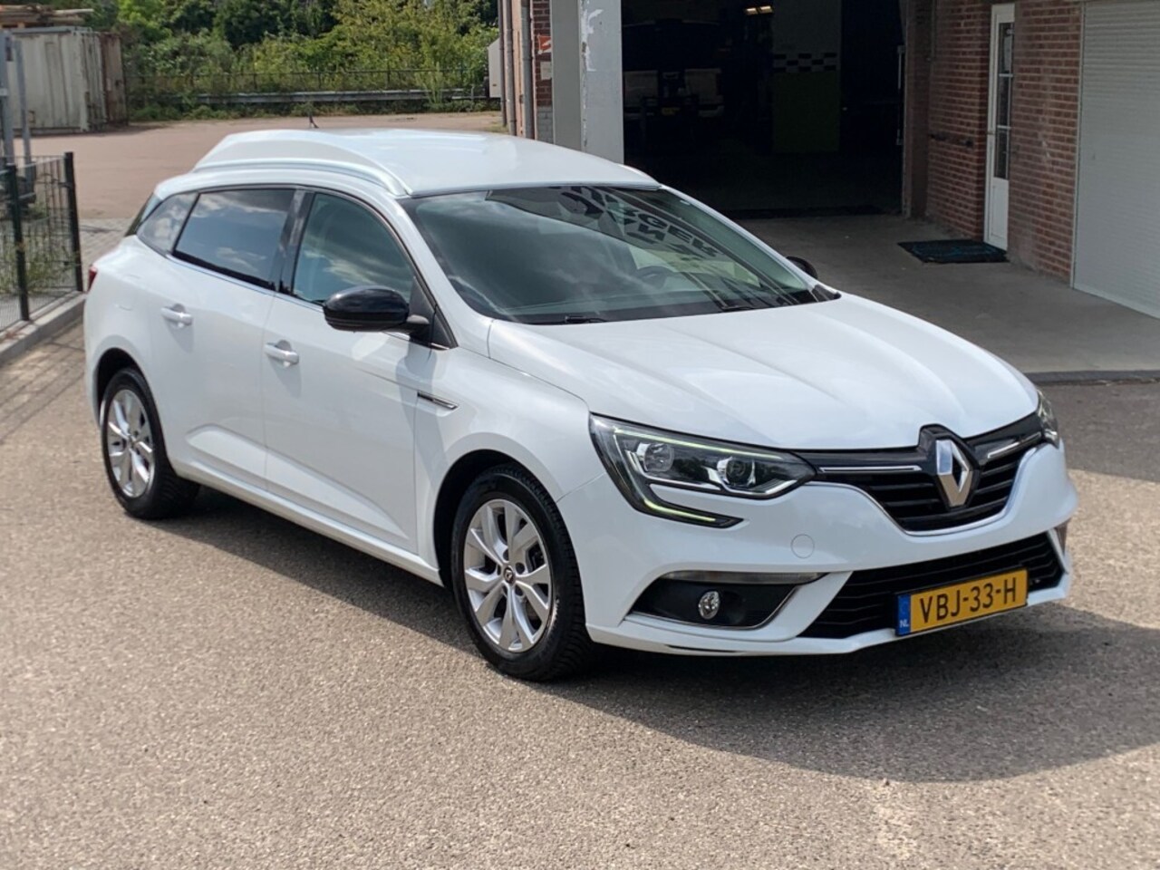 Renault Mégane - MEGANE VAN 1.5 DCI ABSOLUUT IN NIEUWSTAAT BPM VRIJ - AutoWereld.nl