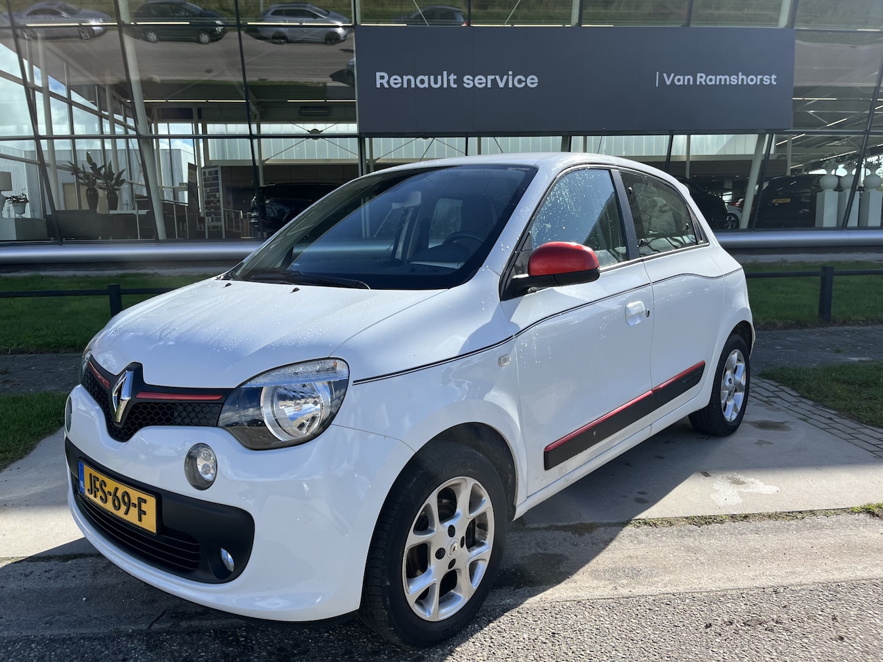 Renault Twingo - 1.0 SCe Dynamique / Dealer onderhouden / Parkeersensoren. Achter / Cruise / Stoelverw. / - AutoWereld.nl