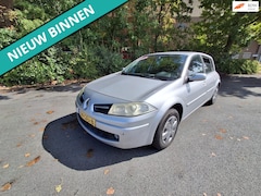 Renault Mégane - 1.6-16V Business Line LEUKE AUTO RIJDT EN SCHAKELT GOED