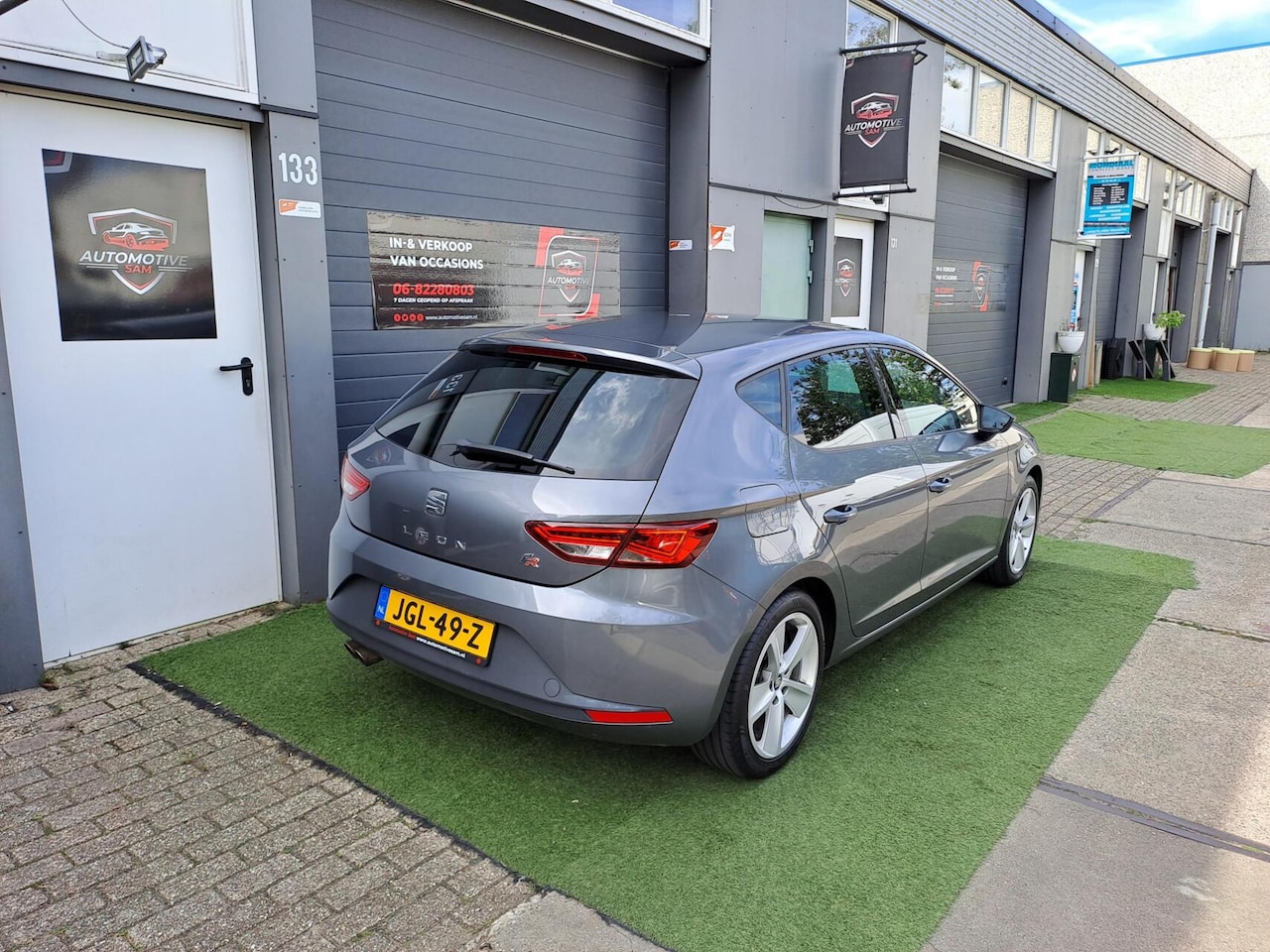 SEAT Leon - 1.4 TSI FR Grijs 2013 Navi Clima Cruise Apk 11-26 - AutoWereld.nl